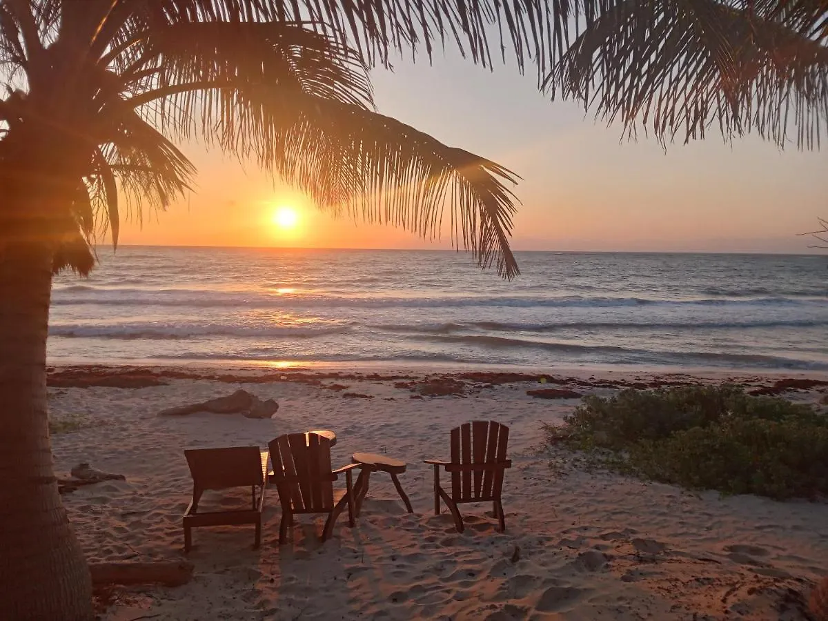Playa Lakin-Ha Beachfront Cabins Tulum