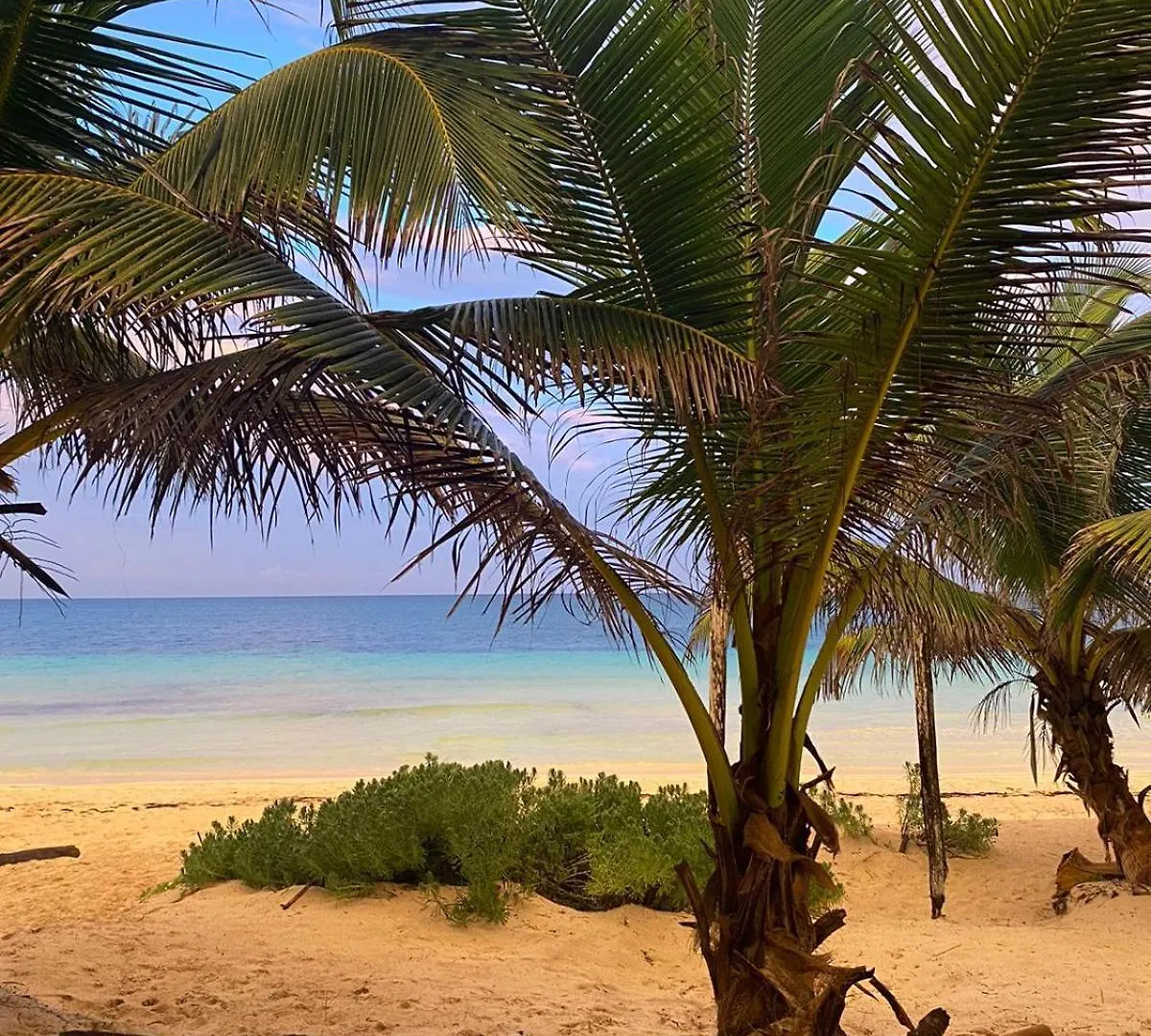 Playa Lakin-Ha Beachfront Cabins Tulum